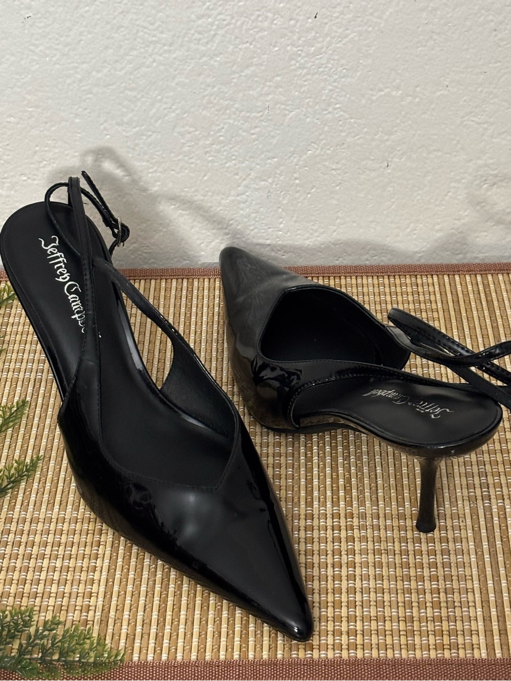 Jeffrey Campbell Woman Pointed Toe Ankle Strap Pumps Size: 8.5